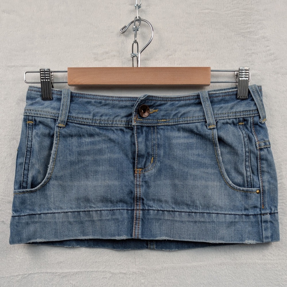 VTG X2 Skirt Women's 0 Blue Light Wash Denim Low Rise Mini Raw Hem McBling Y2K